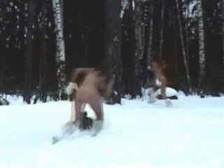 Zwei Nackte Jugendliche In Den Schnee, Die Spaß