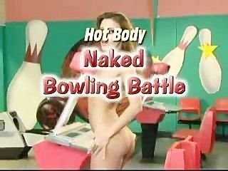 Nackt Bowling Kampf Mit Cassia Riley & Vivian Jagd!