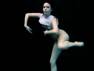 Unterwasser Nacktgymnastik - Flex Petra