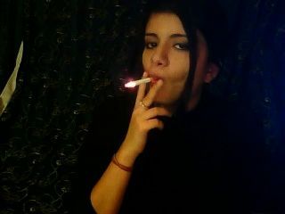 Latina Macht Rauchen # 2
