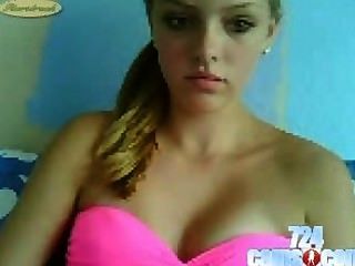 Hot Pink Bh Verwendung Webcam Ihre Brüste Zu Zeigen