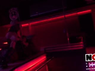 Live-porno-show - Nora Barcelona & Ratpenat In "heiße Nacht Palast"
