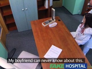 Fakehospital Sexy Absolvent Erhält Für Einen Job Auf Ärzte Schreibtisch Geleckt Und Gefickt
