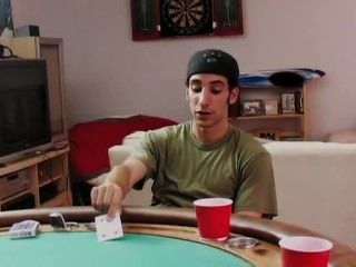 Poker-party - Er Abspritzt Am Abzusaugen Wettbewerb Vorzeitig