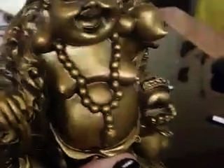 Golden Pussy Mit Riesigen Titten Bekommt Im Besitz
